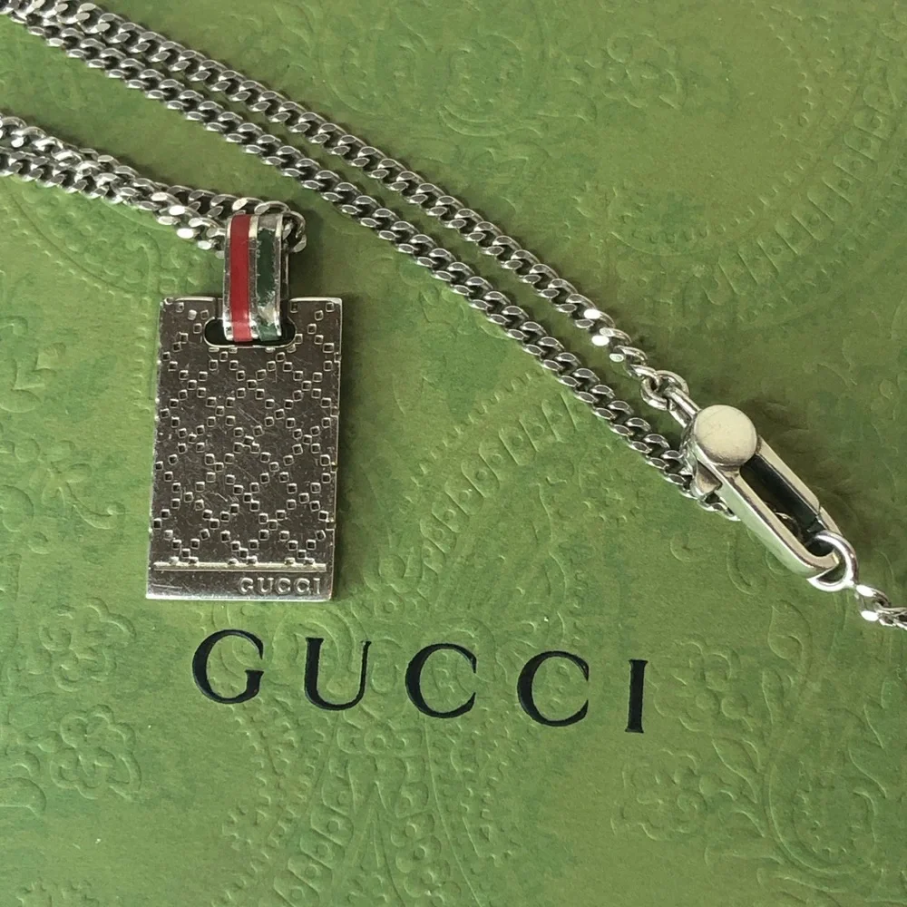 GUCCI Sterling Silver Diamante Pattern Sherryline Pendant Gucci Necklace w Box